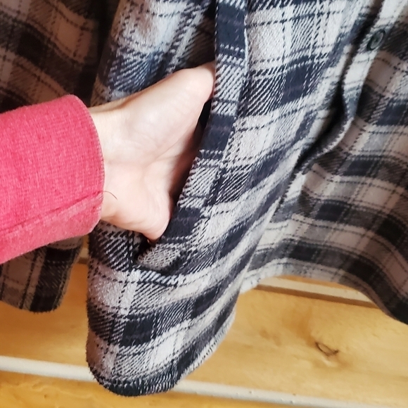 Goodfellow Heavy Plaid Long Sleeve Sz. XL Shacket - Picture 7 of 13